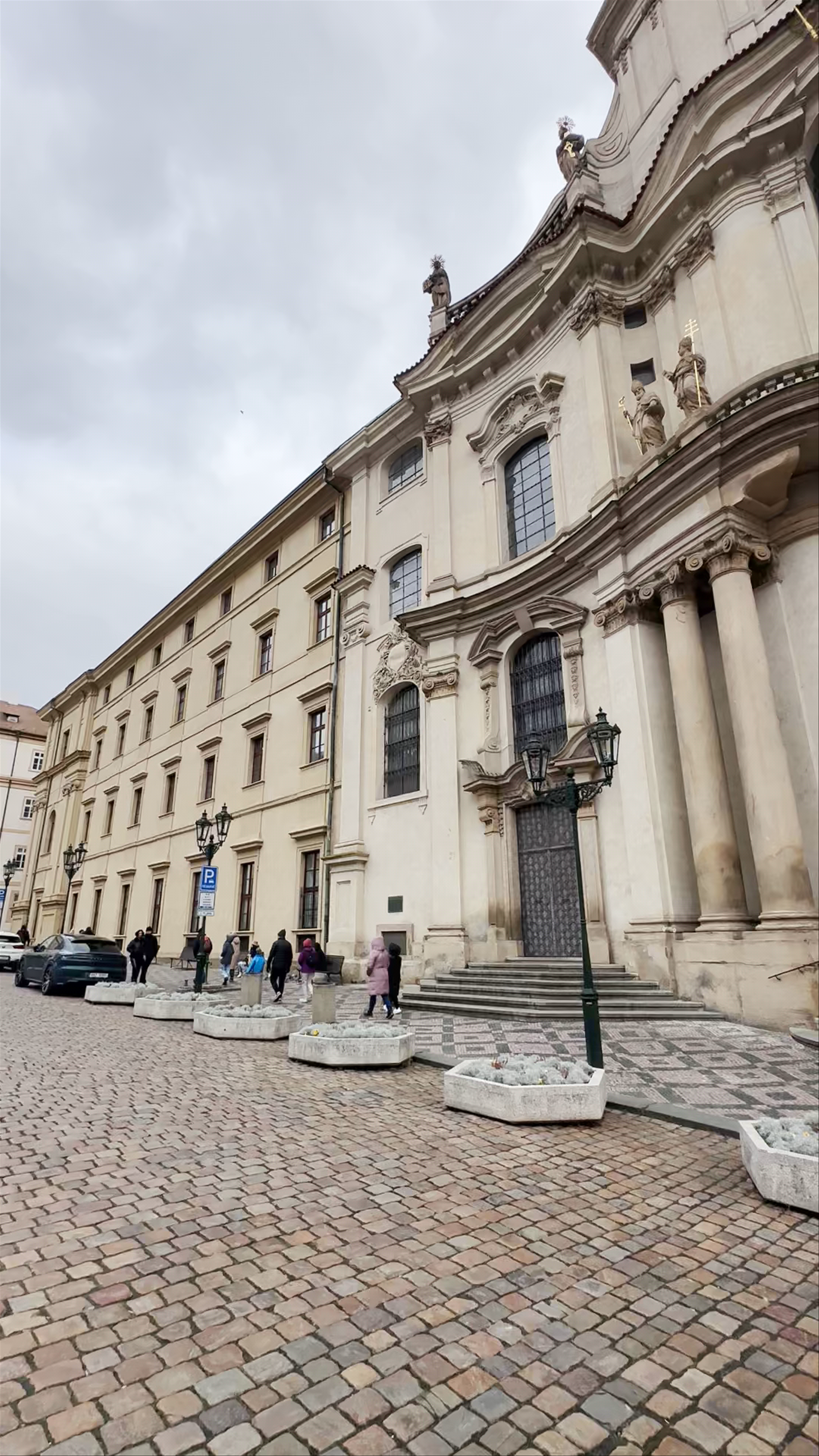 Iglesia de San Nicolás (Malá Strana), Malá Strana, Prague