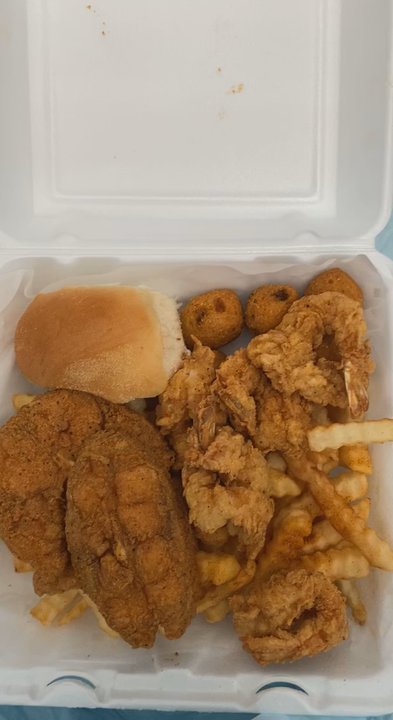 Compton Fish Market - #26 3 pc catfish steaks, 5 pc jumbo shrimp w/2 sides fries and hush puppies and a roll $13.99 if it came with limes/lemons #bangbussin - Seafood Markets Near Me - Compton, California