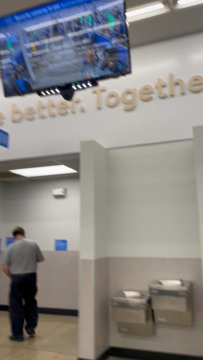 Walmart Supercenter - Please let me know if i a - Department Stores Near Me - Paramount, California