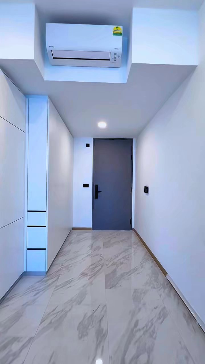 1 Bed Condo for Sale in  The Landmark - Image 17