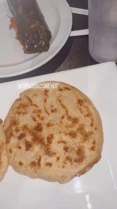 Tipicos Los Reyes - Pupusas revueltas y tamal de Gallina - Salvadoran Near Me - Manassas, Virginia