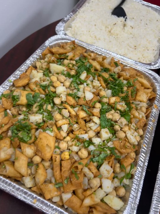 Delhi Garden - Aloo Papdi Chat, Paneer Tikka Masala , Vegetable Hakka Noodles, Naan - Indian Near Me - Edison, New Jersey