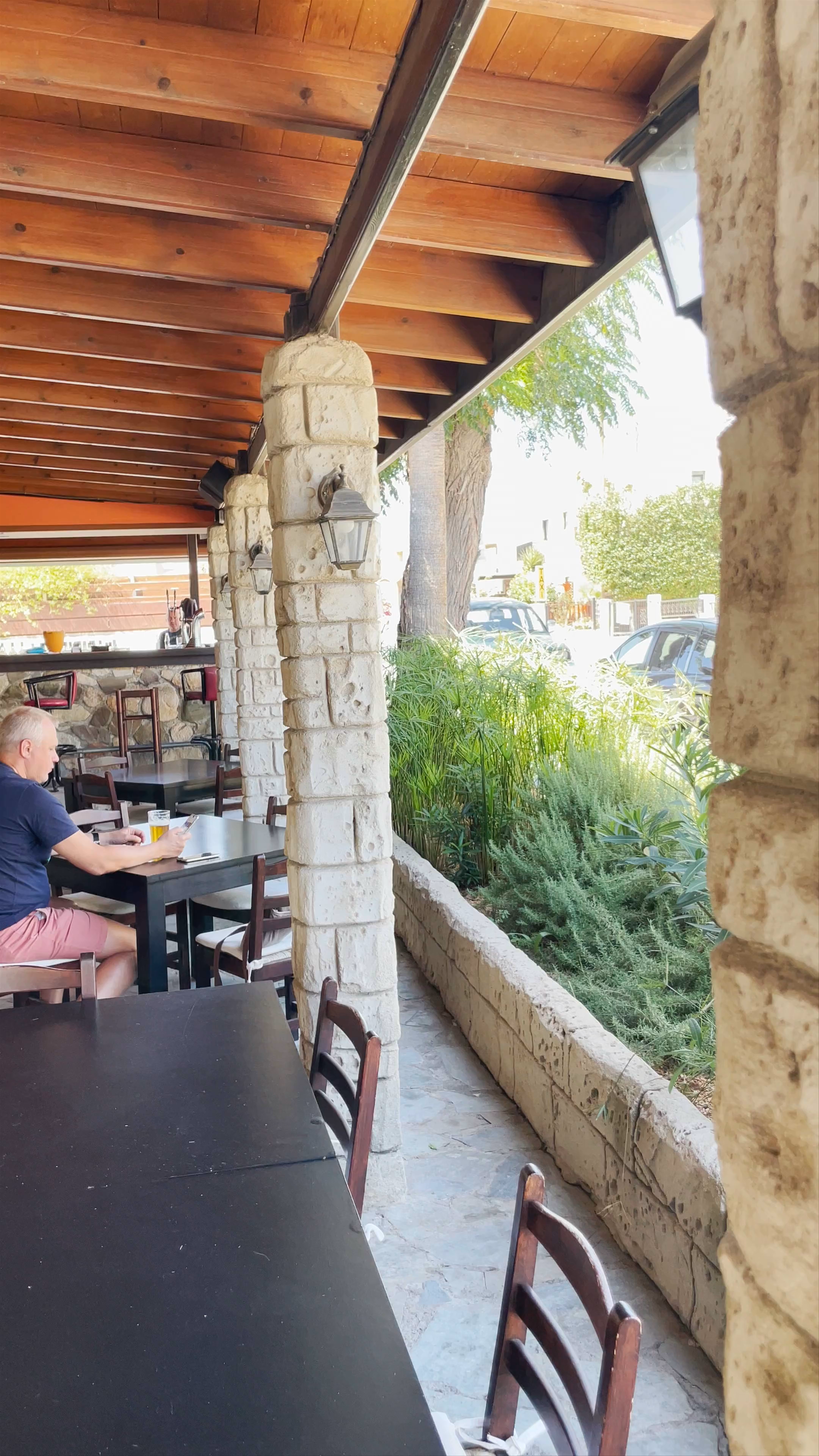 FEGGARI Taverna: Authentic Cypriot Dining in Pegeia