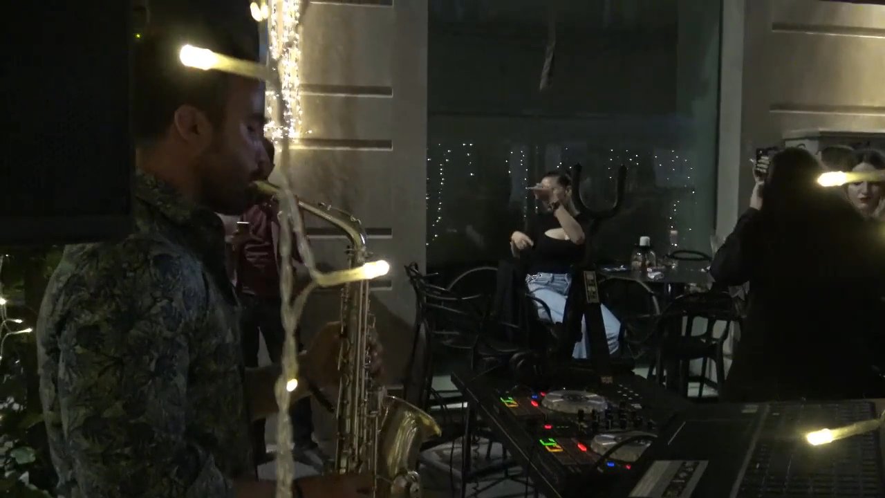 The Milan Saxophonist - Bar Event - video
