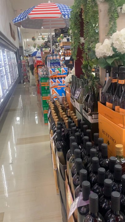 Ralphs - Plenty of products on the aisle - Grocery Near Me - Encino, California