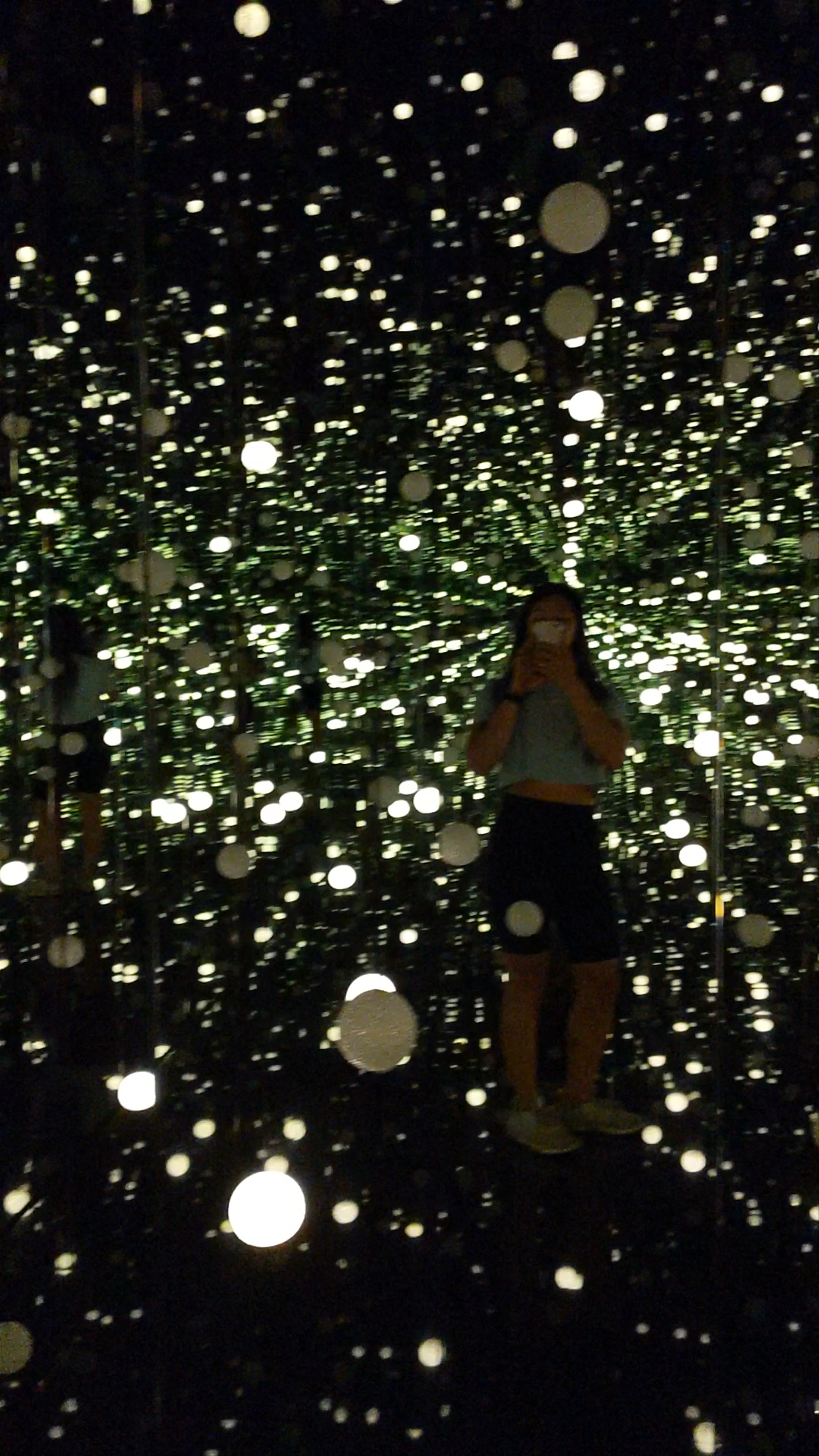 Mesmerizing Infinity Room Experience at Fondation PHI Montreal