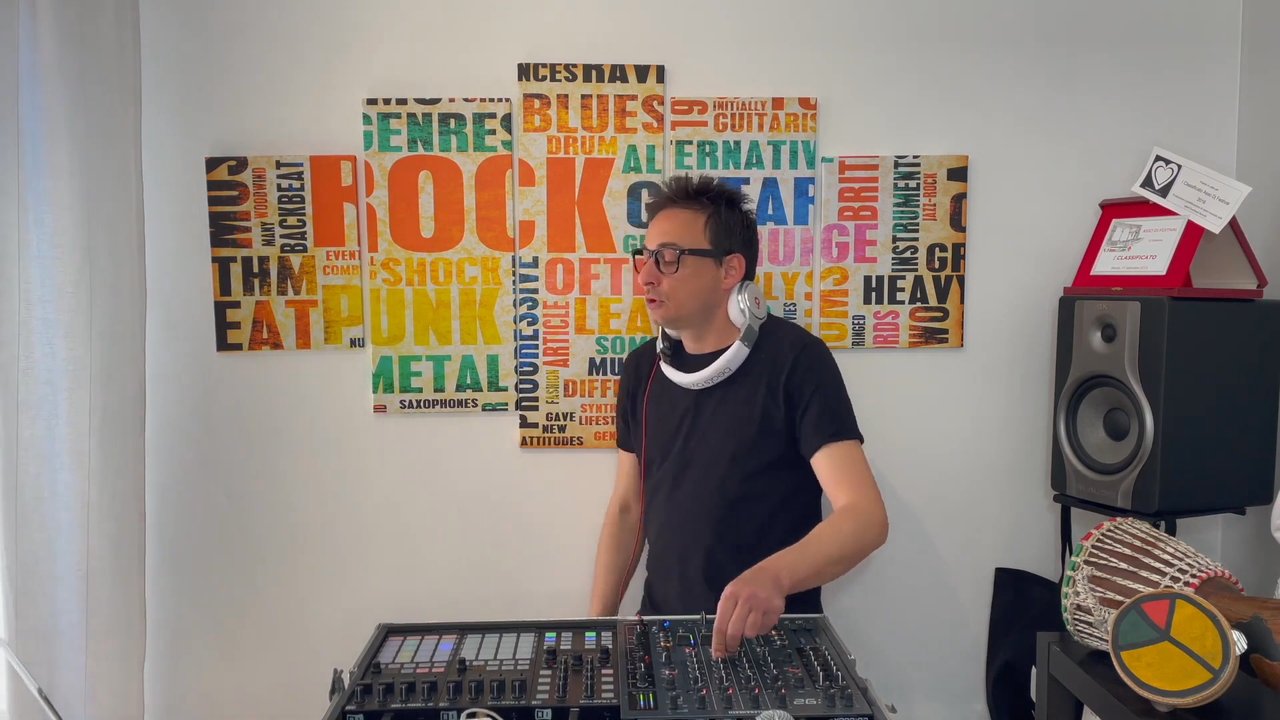DJ Danilo - Live Party Mix 2025 - video