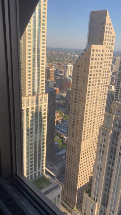 Potash Markets - Nice place to relax after the 44 story journey - Grocery Near Me - Chicago, Illinois
