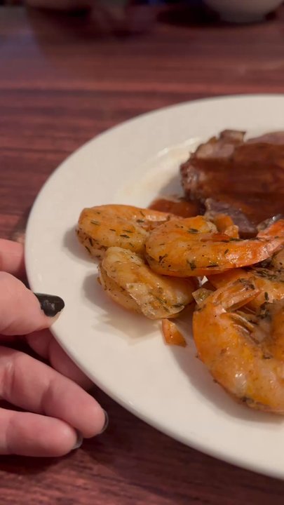 Borgata Buffet - Spiced shrimp and prime rib - Buffets Near Me - Atlantic City, New Jersey