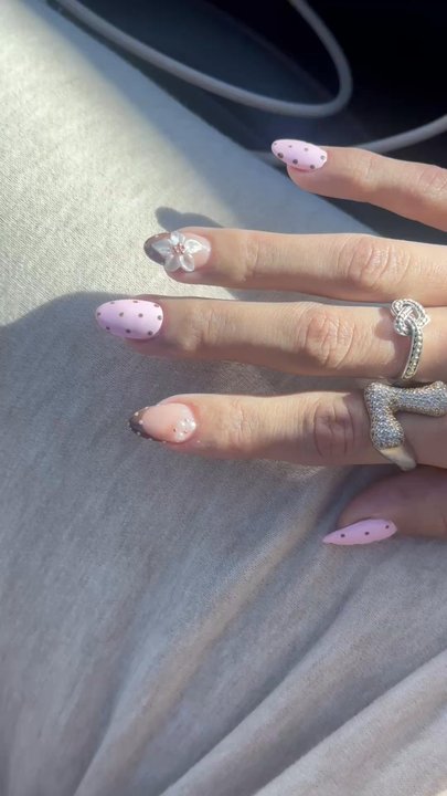 Creative Nails - Nail Salons Near Me - Carpentersville, Illinois