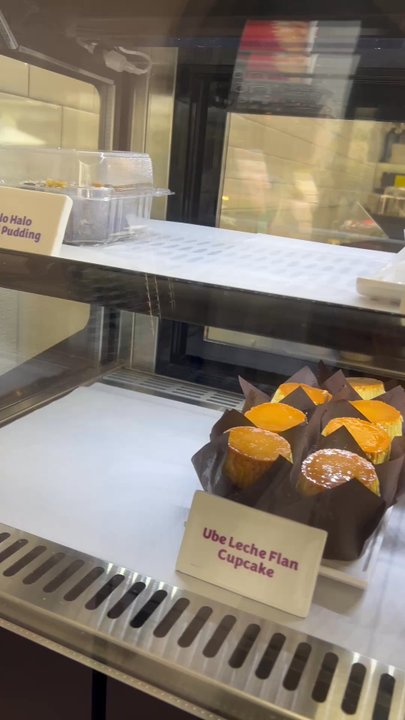 Cafe 86 - Desserts Near Me - Tustin, California