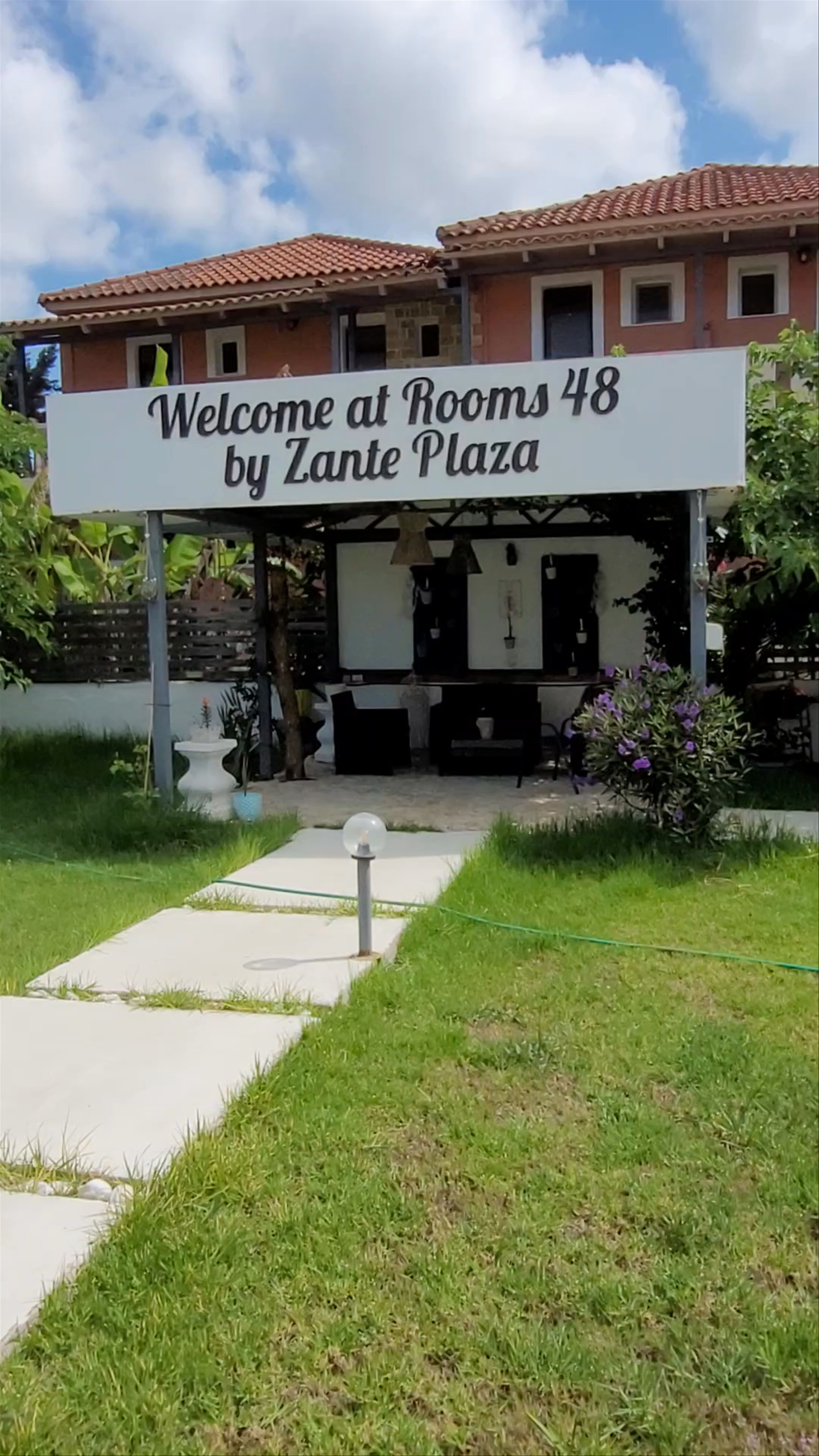 Rooms 48 by Zante Plaza