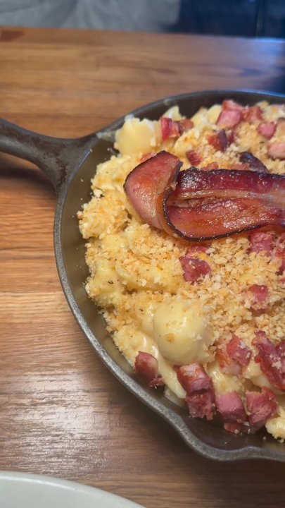 The Hidden Pig - Bacon Mac and cheese - Burgers Near Me - Haverhill, Massachusetts