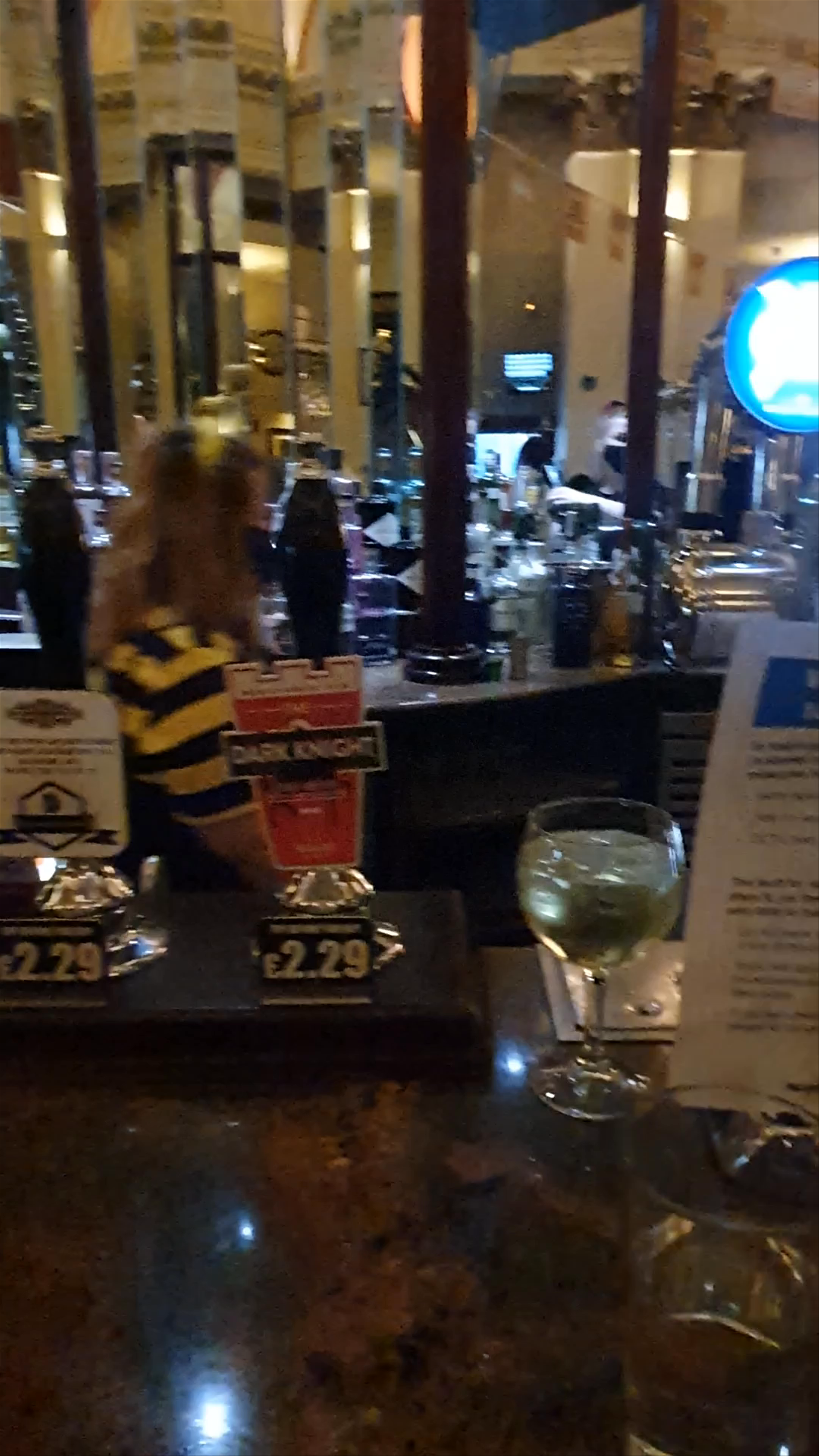 The Counting House Pub: Historic Charm Meets Vibrant Nightlife in Glasgow