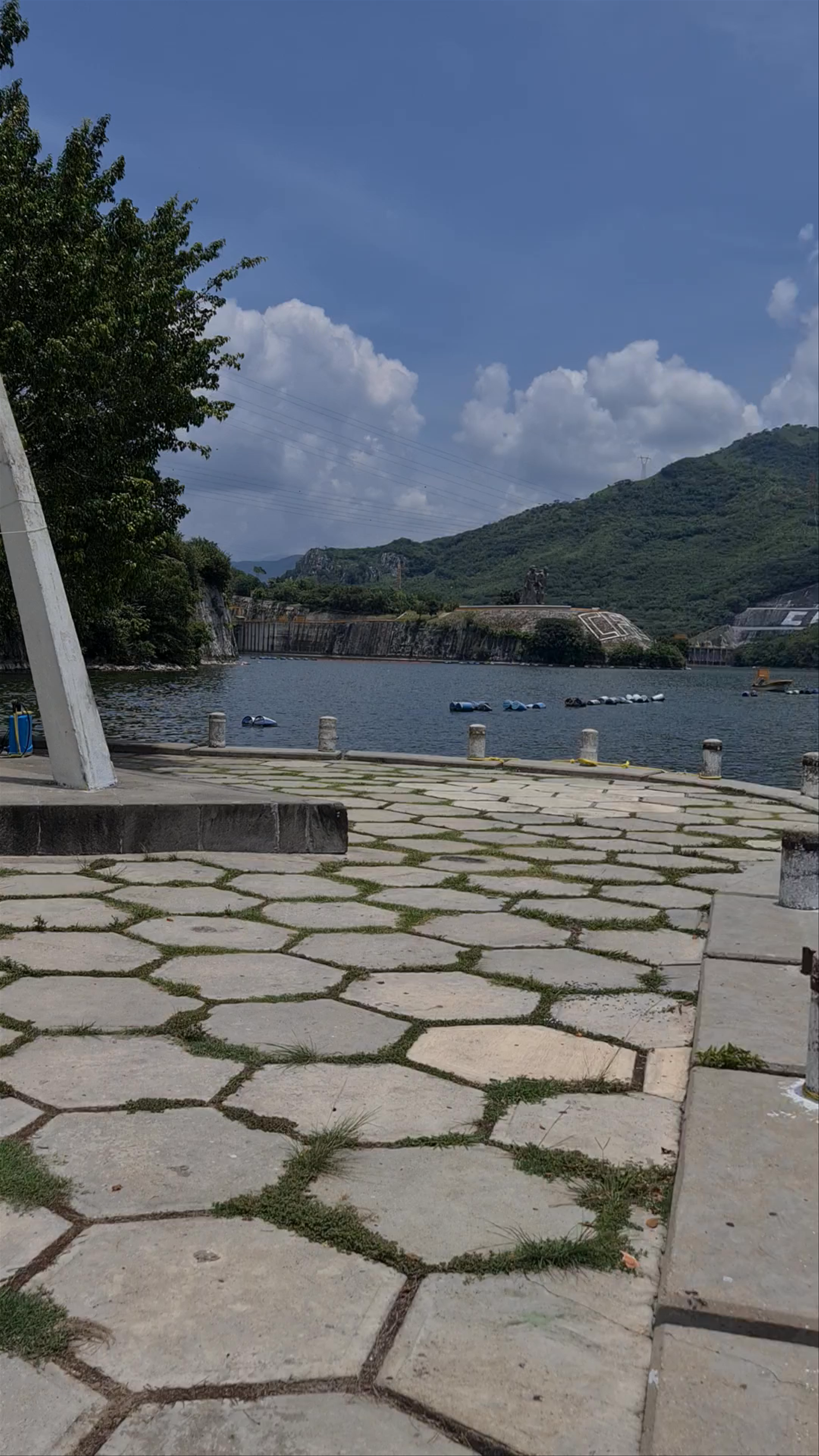 Lakeside Serenity and Mountain Views at Multiservicios Turísticos Osumacinta, Chiapas