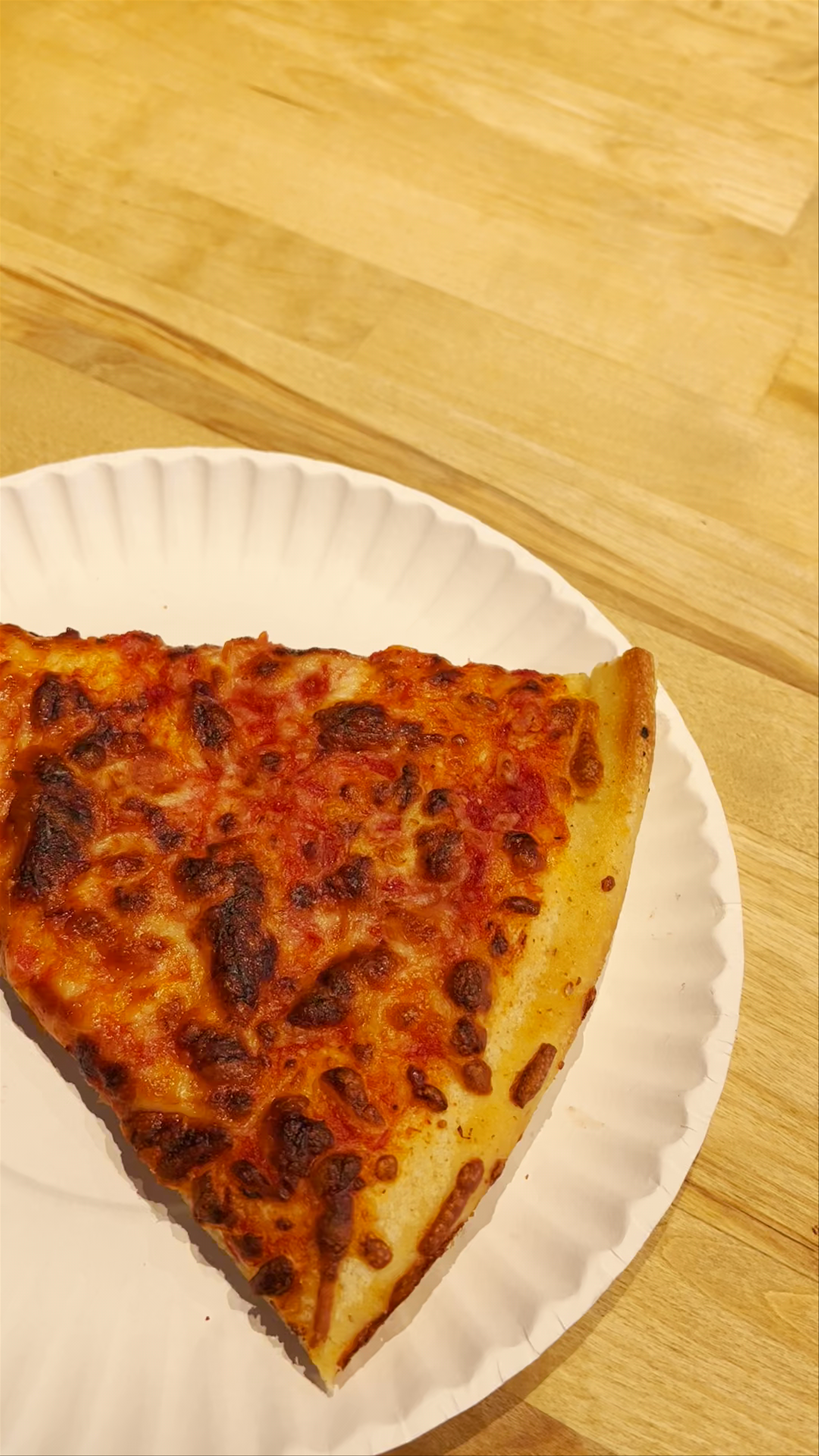 Avalanche Pizza: Cozy Slice Spot in Whistler