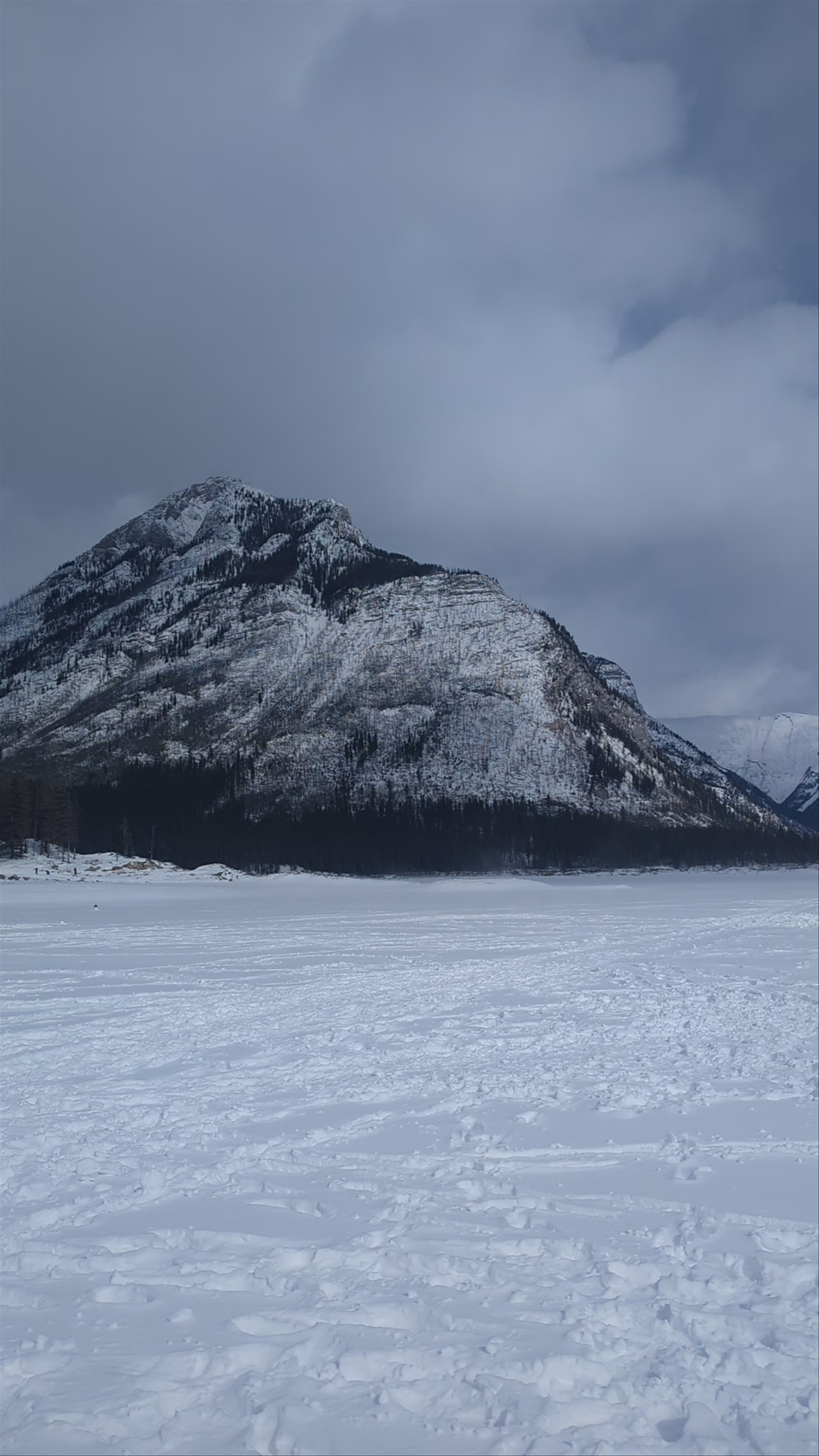 Winter Majesty at Lake Minnewanka, Alberta Canada