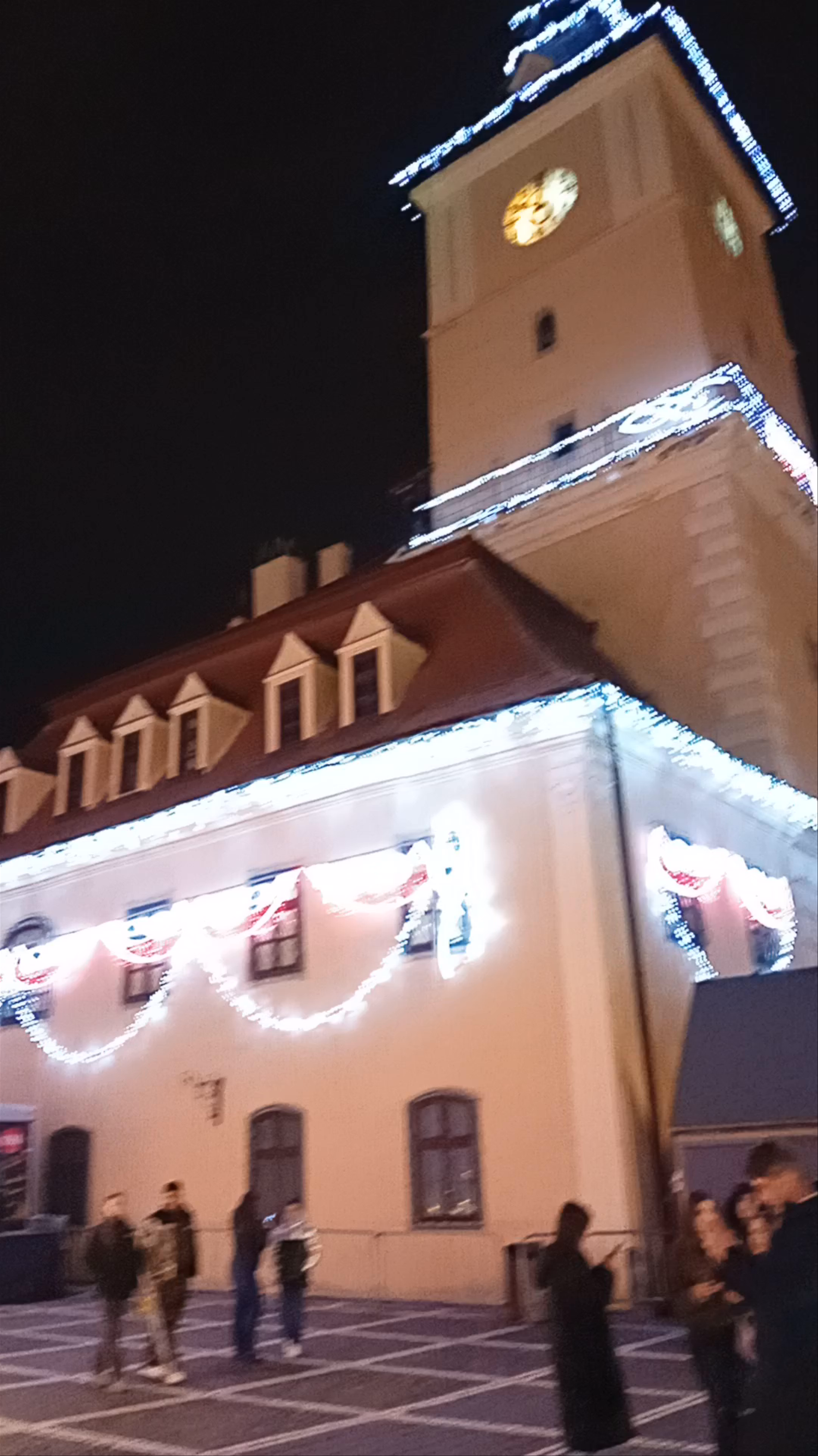 Enchanting Evening at The Council Square, Brașov - Festive Lights & Holiday Spirit