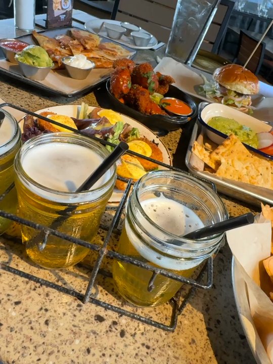 Lazy Dog Restaurant & Bar - New American Near Me - Plano, Texas