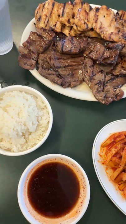Kim Chee Restaurant - Korean Near Me - Kaneohe, Hawaii