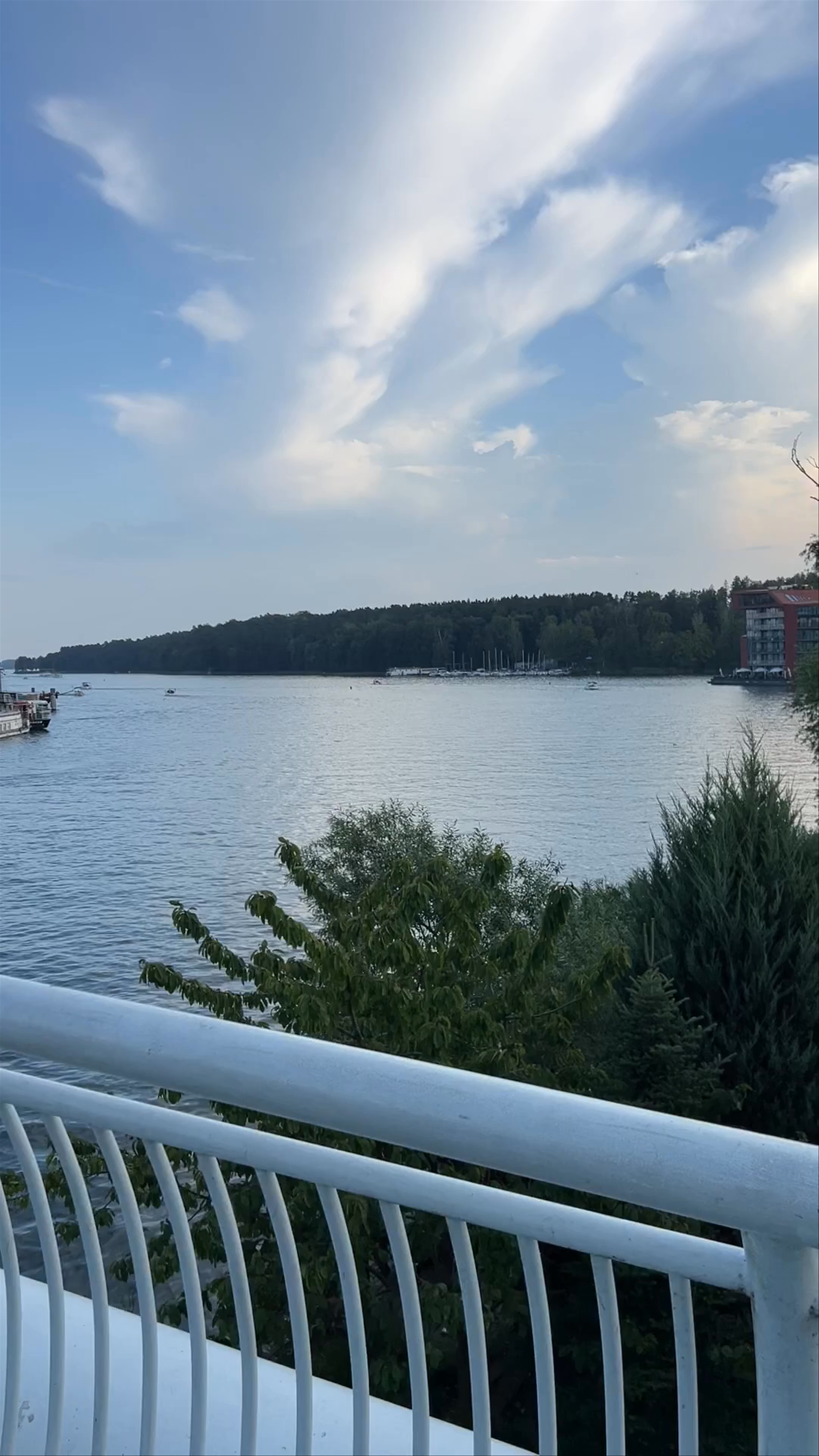 Most Wiszący Mikołajki: Serene Lake Views and Tranquil Bridge Walk in Mikołajki