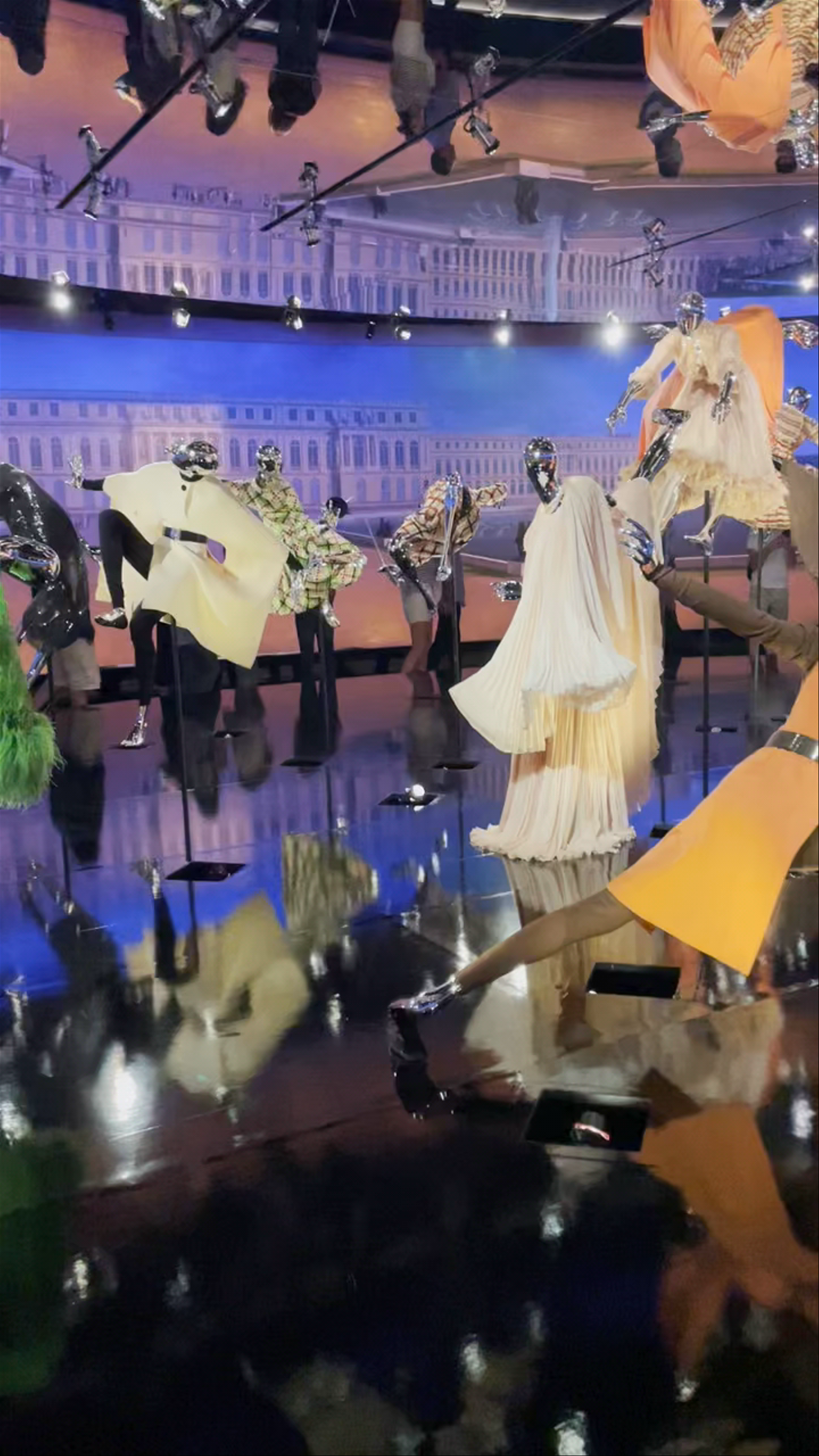 Metropolitan Museum of Art: Avant-Garde Fashion Exhibition