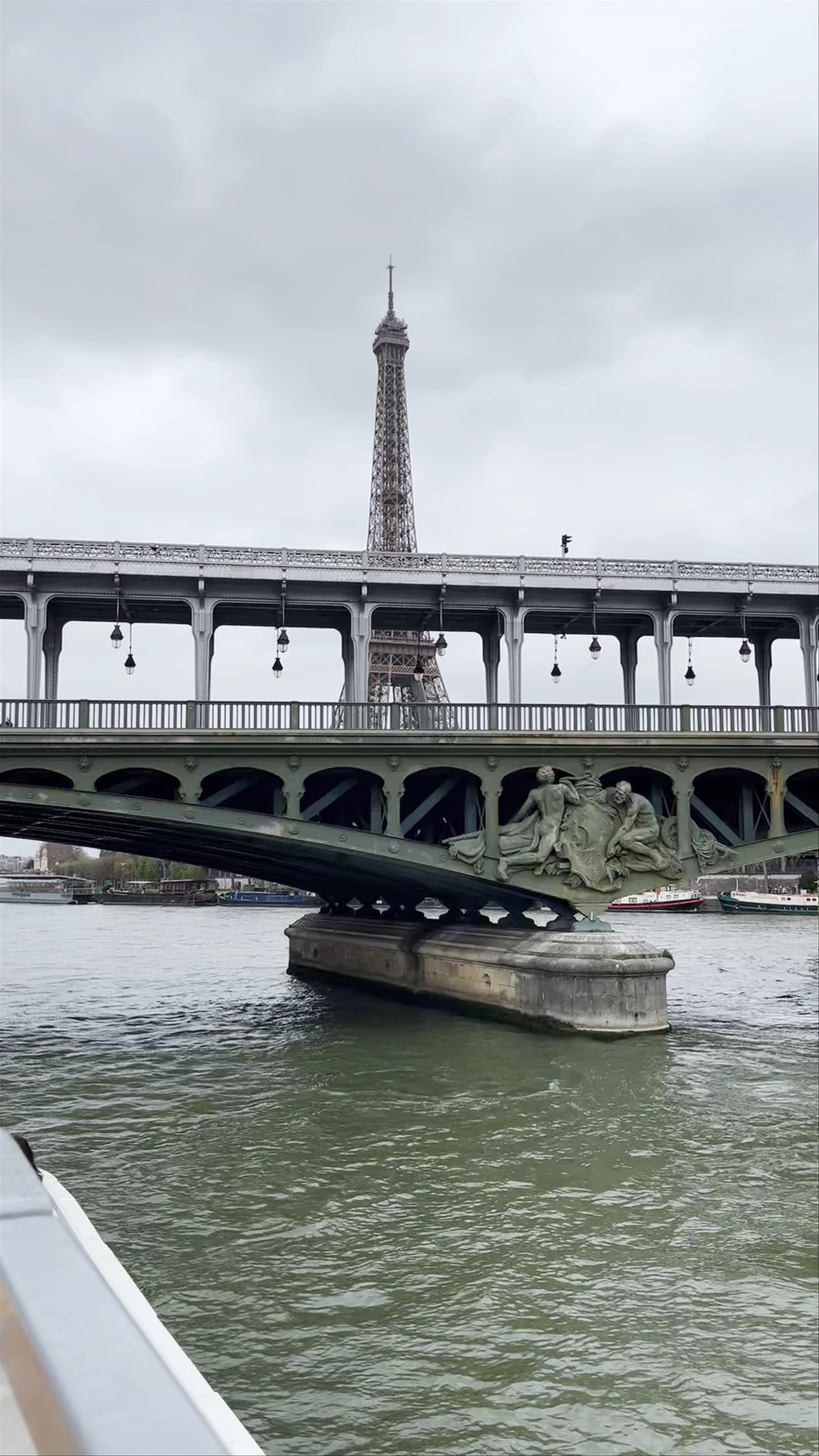 Bateaux-Mouches, Pont de l'Alma, Port de la Conférence, Paris, France