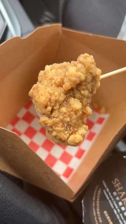 Ding Tea - hair in chicken - Bubble Tea Near Me - Sacramento, California