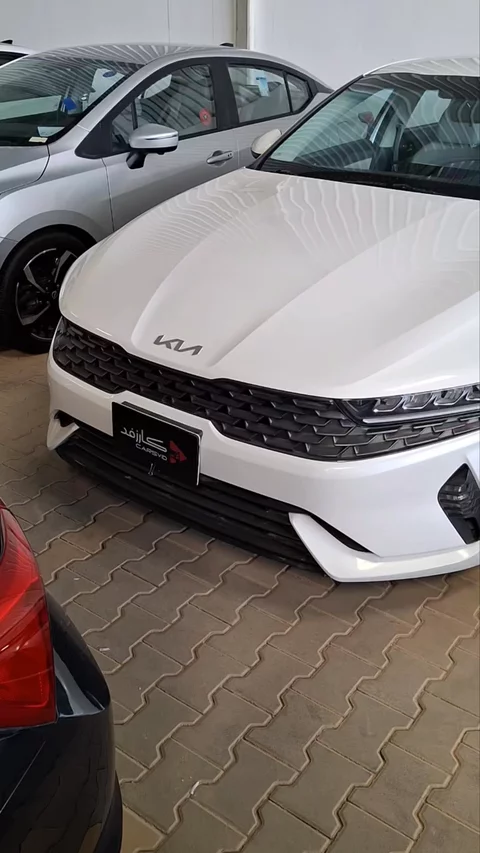 Kia K5 LX 2022