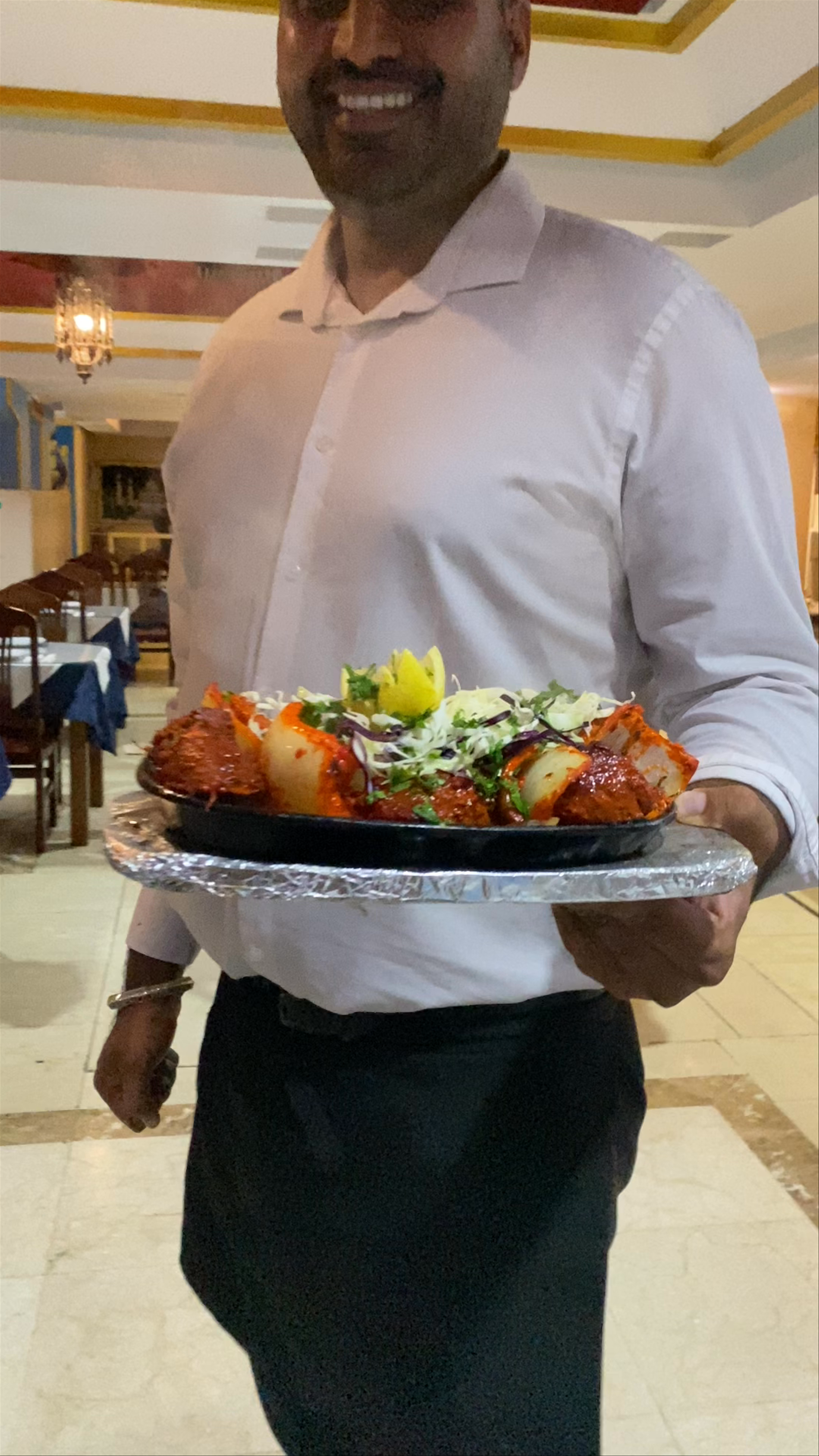 Savor Authentic Indian Flavors at Restaurante Indio Noor Mahal in Jerez de la Frontera