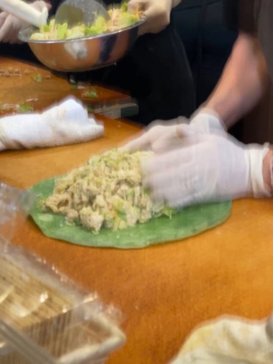 Vinny's Cafe - If your shape wear can't do this... lol come here, they will squeeze u in - Salad Near Me - Boca Raton, Florida