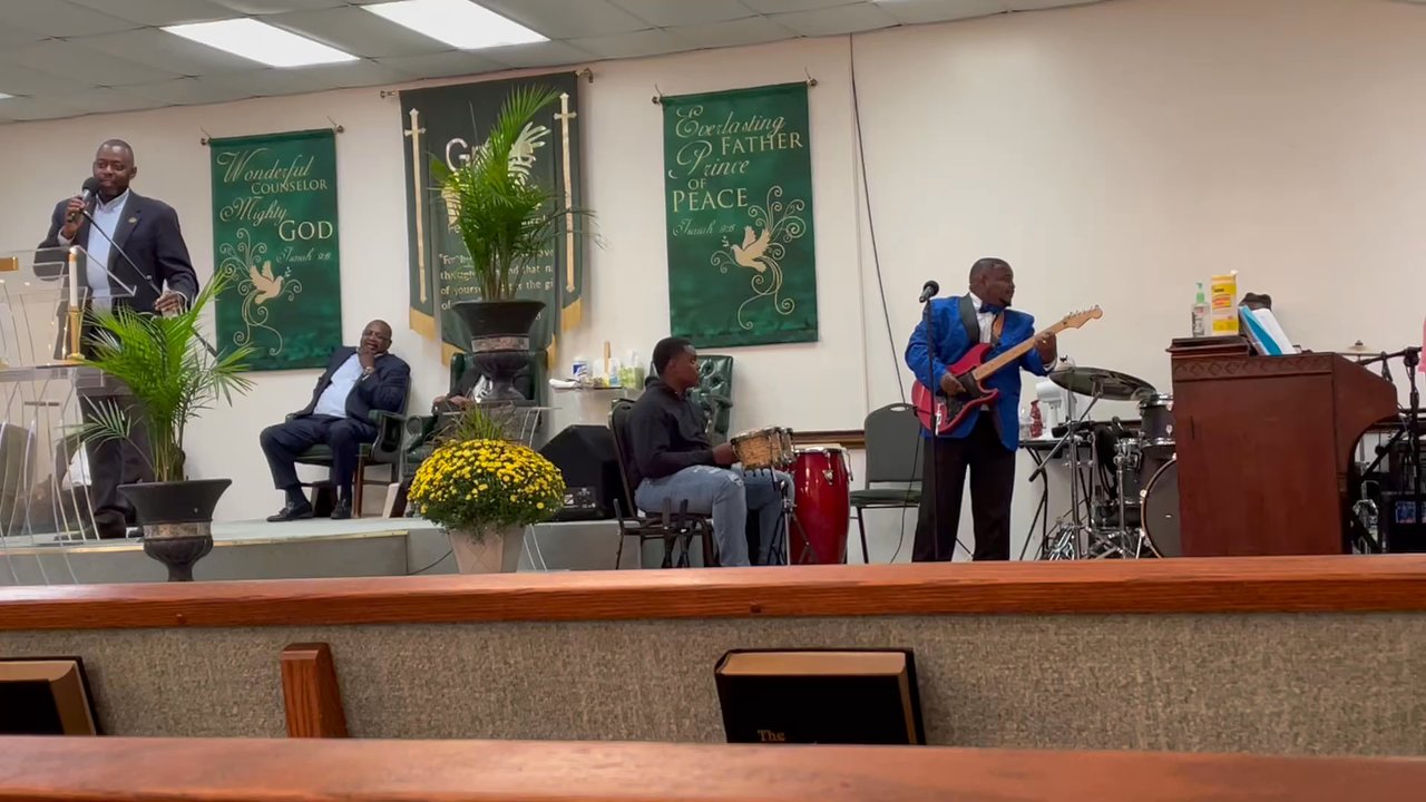 Grace Temple Fellowship Church - Brother Jr. sang! Somewhere to lay my head!!! - Religious Organizations Near Me - Wallace, South Carolina