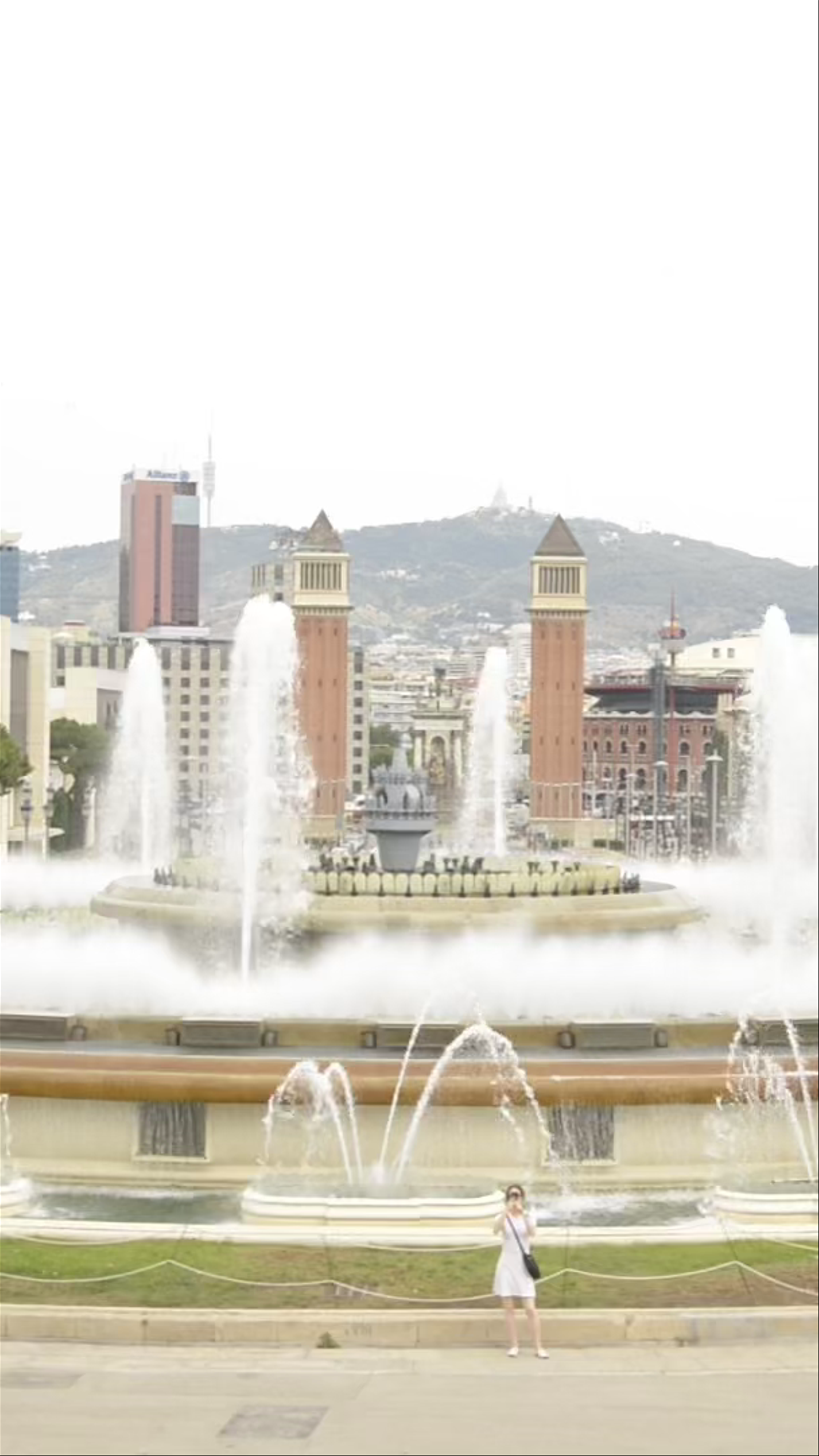 Magic Fountain of Montjuïc: Spectacular Water Show in Barcelona