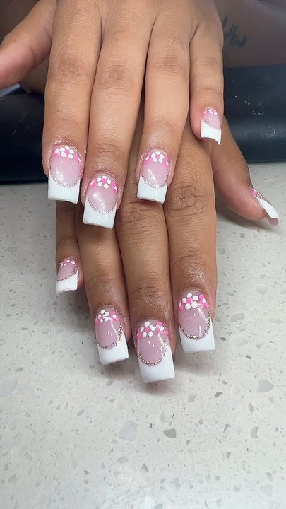 Lien's Nails - Acrylic nails with design - Nail Salons Near Me - Rosemead, California