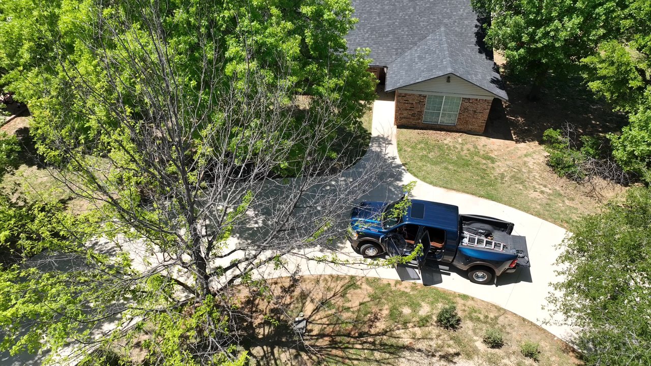 Blue Lake Roofing & Remodeling - I take this video luxury Owens Corning Oak Ridge Onyx Black color - Building Supplies Near Me - Forest Hill, Texas