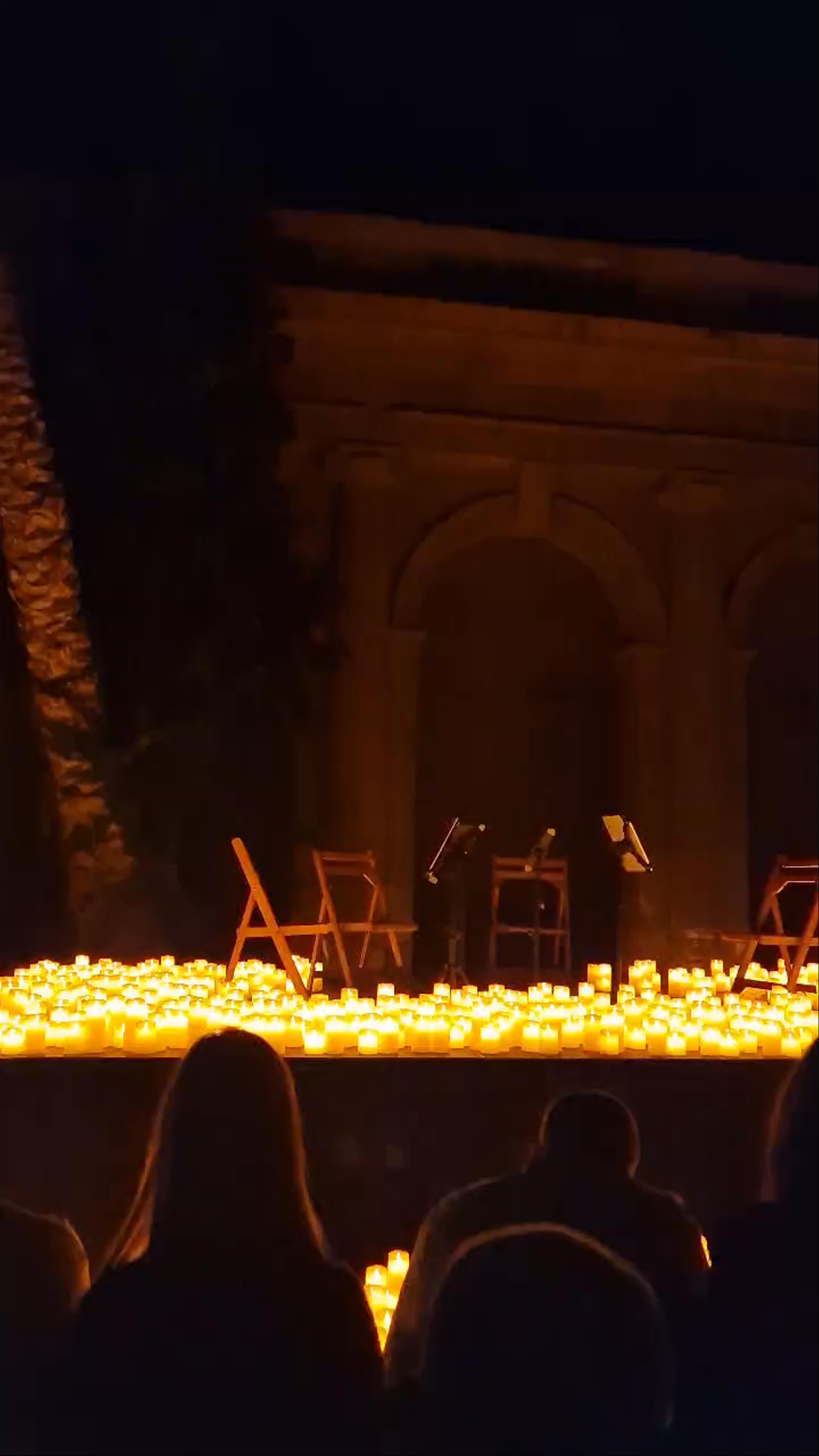 Patio y claustro de la catedral de Almería