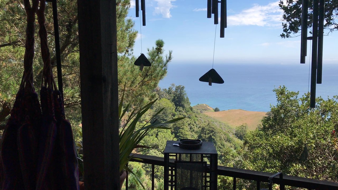 Phoenix Gift Shop - Total relaxation on Phoenix's back balcony, just yourself, the ocean, and the wind chimes. - Flowers & Gifts Near Me - Big Sur, California