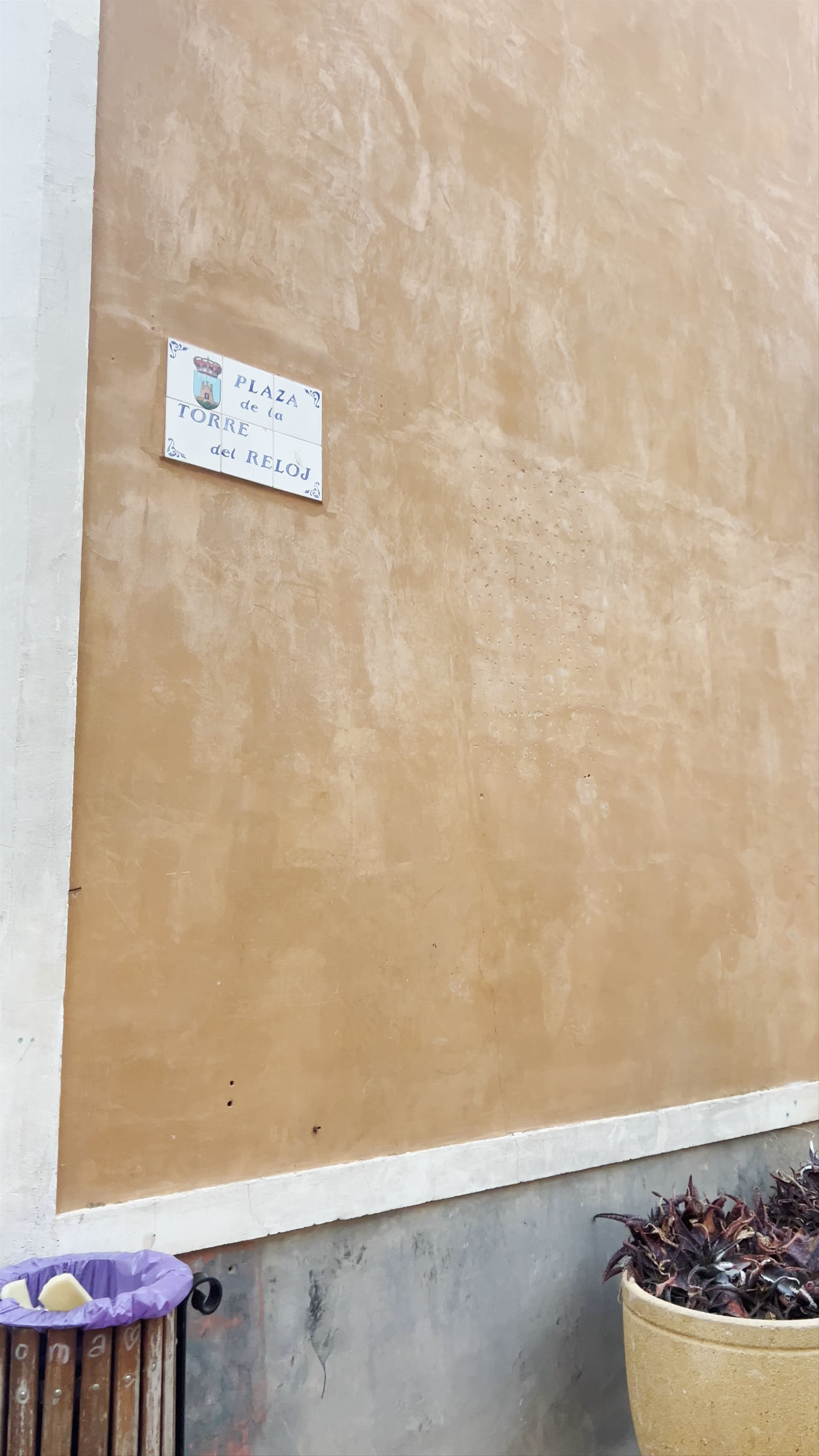 Torre del Reloj: Quiet Charm of Bullas' Historic Plaza
