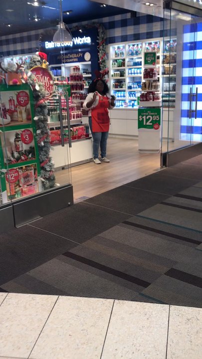 Bath & Body Works - They do an awesome job of getting customers in the door - Cosmetics & Beauty Supply Near Me - Dallas, Texas