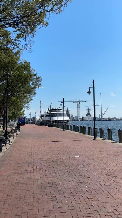 Town Point Park - Beautiful fall weekday at Town Point Park - Parks Near Me