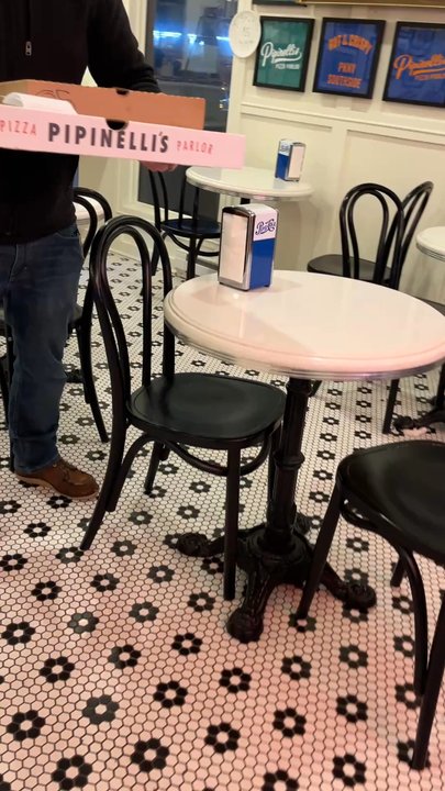 Pipinelli’s Pizza Parlor - Pizza Near Me - Poughkeepsie, New York