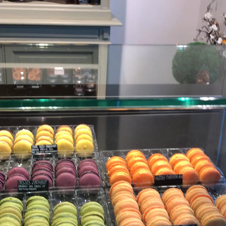 Patisserie Linnick - Cupcakes Near Me - Amsterdam, New Hampshire