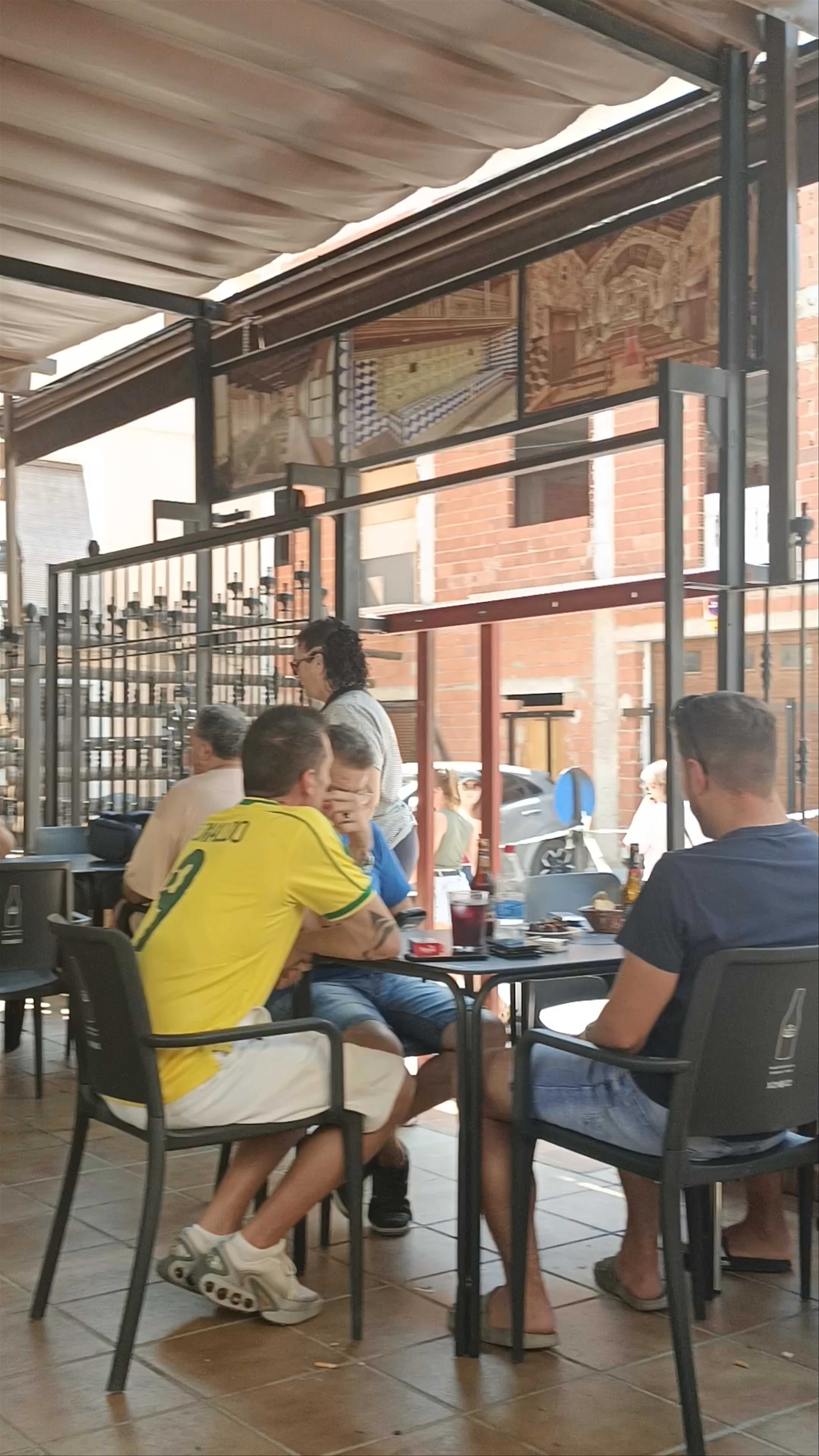 Social Vibrance and Leisure at La Parra de Liétor Plaza Mayor