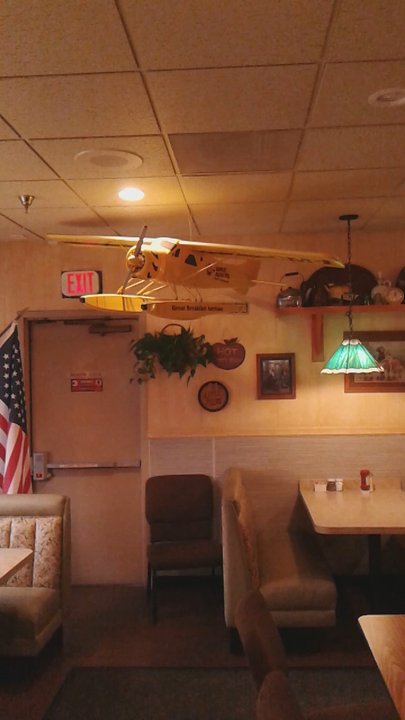 Apple Annie's - Breakfast & Brunch Near Me - Tulare, California