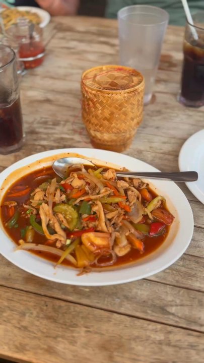 Red Elephant - Thai Near Me - Honolulu, Hawaii