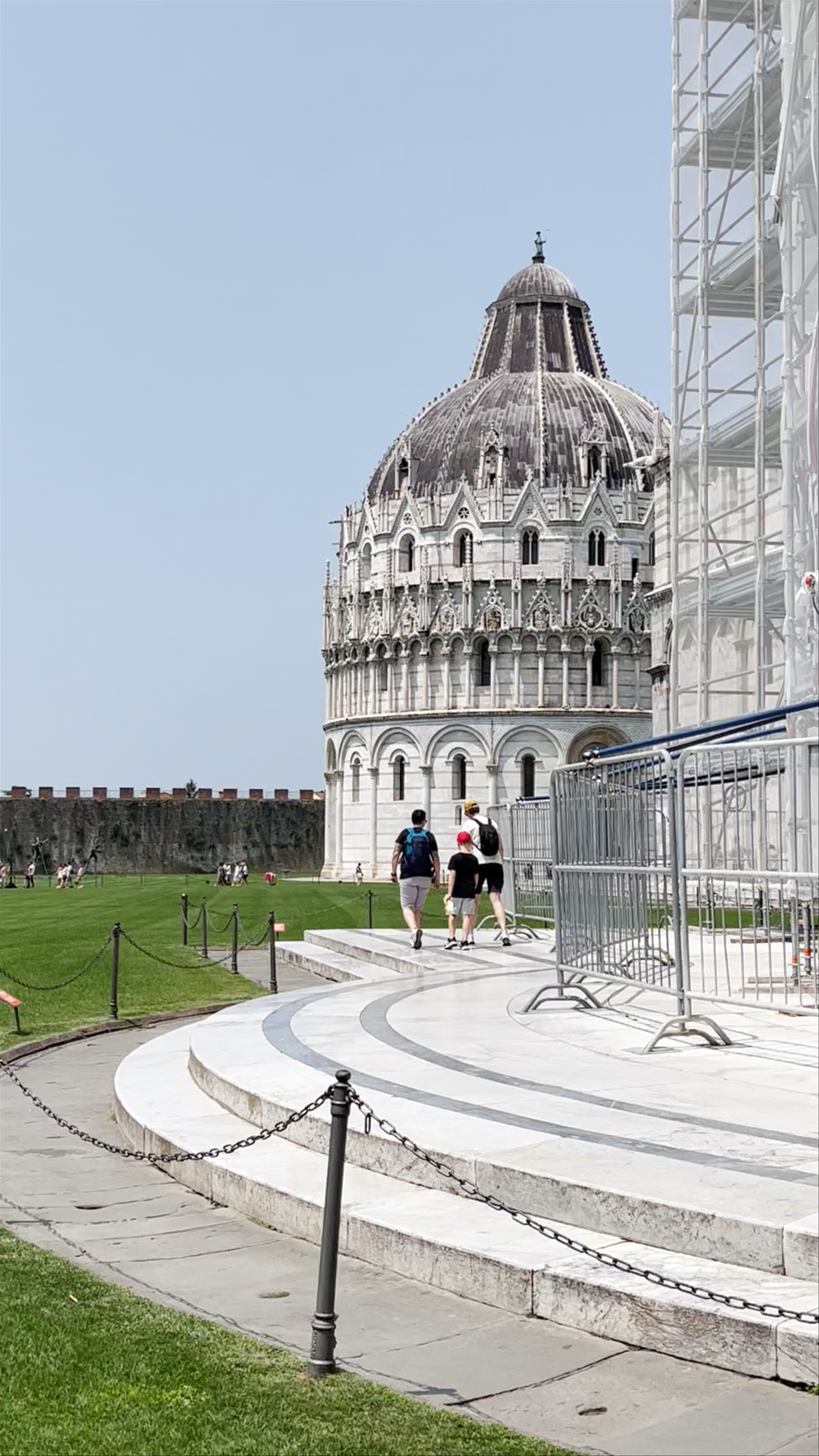 Battistero di San Giovanni at Piazza del Duomo, Pisa — Architectural Splendor under the Tuscan Sun