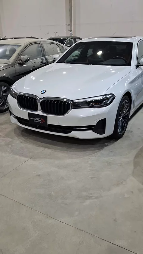 BMW 5 Series 520 i 2023