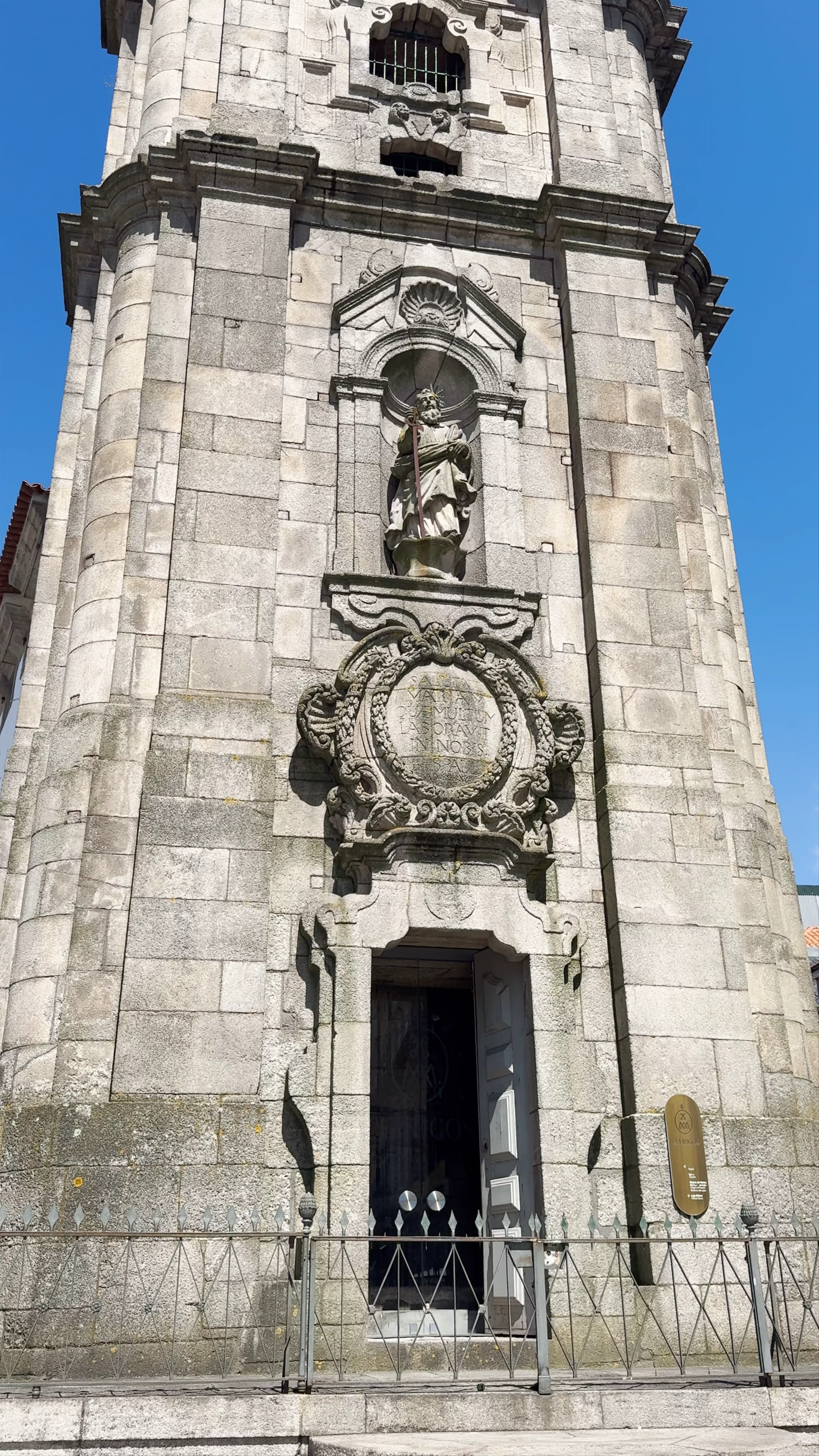 Clérigos Tower, Rua de São Filipe de Nery