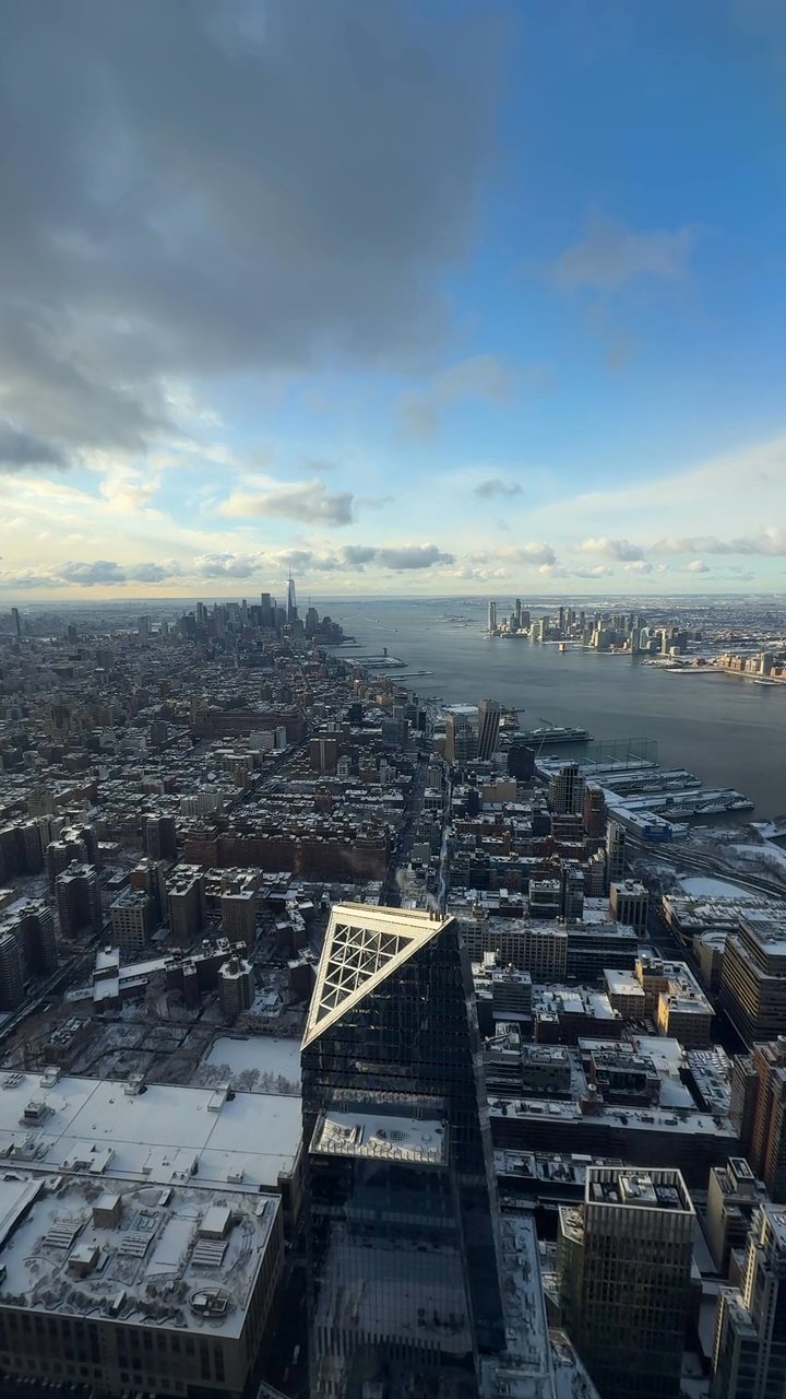 wanderlust activated
📍 New York City
🎥 Yura Forrat · Pexels
#travel #city #citybreak #skyline #wanderlust