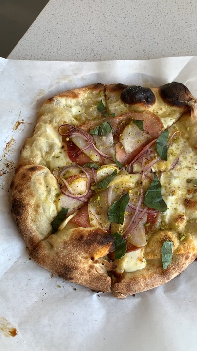 Pizzeria Limone - Ooooh who would've thought pears on pizza were DELICIOUS - Pizza Near Me - Bountiful, Utah